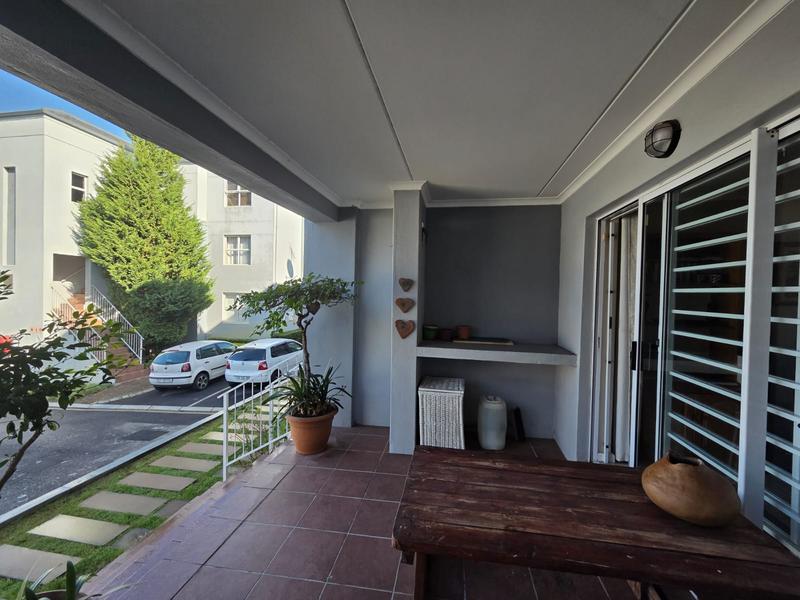 1 Bedroom Property for Sale in Vredekloof Heights Western Cape